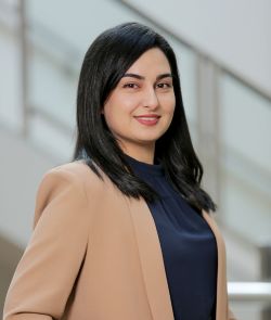 Niloofar Akbarian